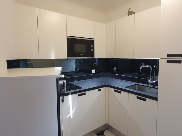 Cuisine Damier Noir & Blanc - Montpellier Écusson — Photo 2