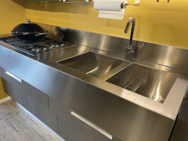 Cuisine inox professionnelle - Modèle d'exposition — Photo 4